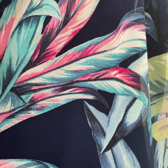 Francesca’s Sleeveless Floral 🌺 blouse S - Picture 2 of 6